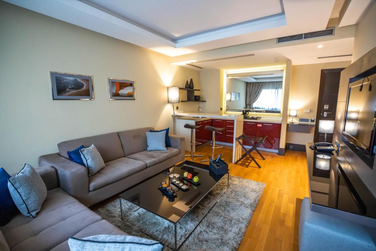 Gray Boutique Hotel Casablanca Exterior foto A living room in a serviced apartment in Istanbul, Turkey