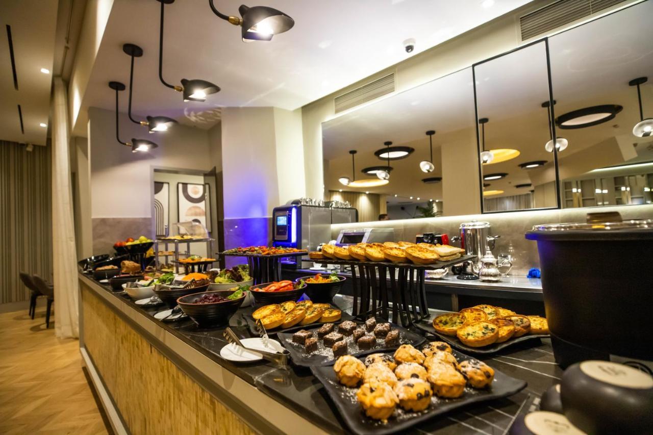 Gray Boutique Hotel Casablanca Exterior foto The buffet at the lounge