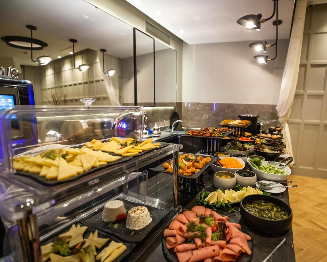 Gray Boutique Hotel Casablanca Exterior foto A buffet at a hotel